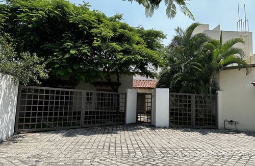 Morelos House | Cozy Retreat in Cuernavaca’s Ideal Weather with Great Amenities