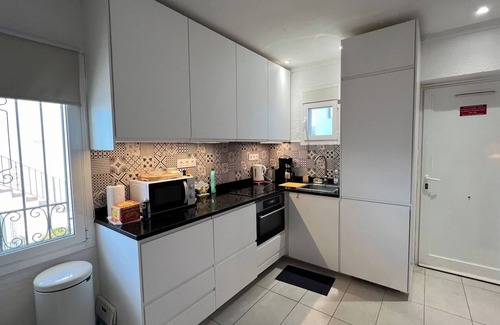 Castello d'Empuries House | Cozy Studio in Roses, Steps from the Beach & Pet Friendly