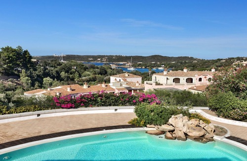 Liscia di Vacca Apartment | Relax at Il Giardino Degli Oleandri with Pool & Spa Access