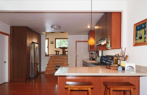 Sebastopol House | Beautiful in-town home in Sebastopol - the heart of West Sonoma wine country