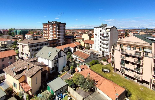 Rho Apartment | Beautiful IncentRho 2