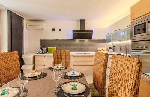 Casnate Con Bernate Villa | Beautiful villa with A/C, WIFI, private pool, TV, patio, pets allowed and panoramic view