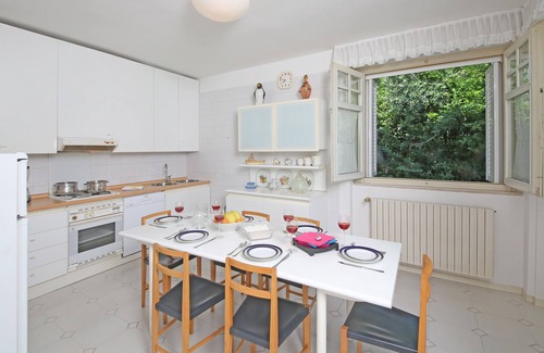 Portese Villa | Seaside Villa with Private Beach & Garden for 8 Guests