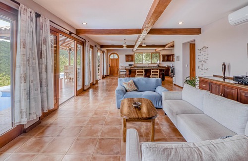 Islita House | Idyllic Jungle Retreat near Islita Beach with Infinity Pool