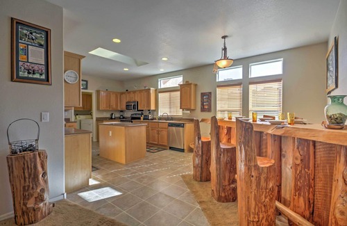 Kanab House | Inviting Kanab Home with Yard - Steps from Dining and Fun
