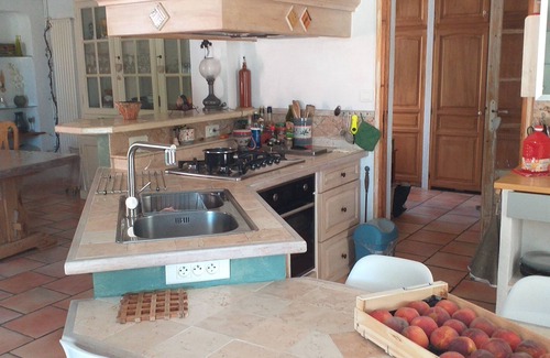 Saint-Paul-en-Foret Villa | Idyllic Villa Retreat with Pool, 30 Mins from the Sea
