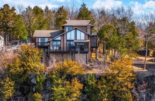 Osage Beach House | Serene Lakefront Retreat with Sunset Views and Spa Access