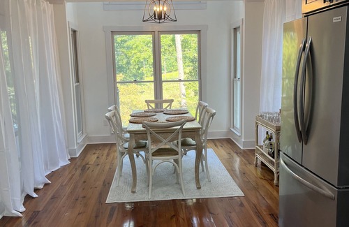 Six Mile House | Lakefront Retreat on Lake Keowee Near Clemson - 10/10 Rated