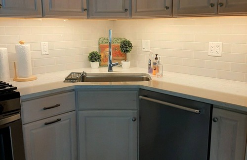 Juneau House | Tranquil Lake House Getaway with Pool and Ocean Views