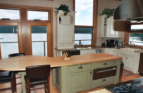 Whitefish House | Idyllic Lake House in Whitefish - Rated 10/10 with Pool
