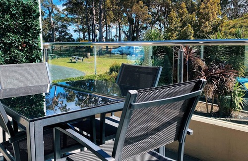 Cudmirrah House | Enchanting Lakeside Retreat with Oceanfront Views