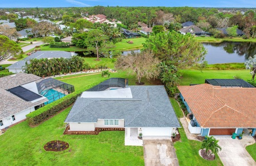 Kings Lake House | Beautiful lake-view home with screened lanai, private pool & W/D