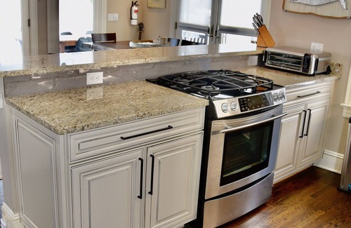 Asbury Park House | Top-Rated Lakefront Retreat with Spa and Ocean Views