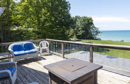 Glenn Haven Shores House | Scenic Lakefront Retreat with Private Beach Access