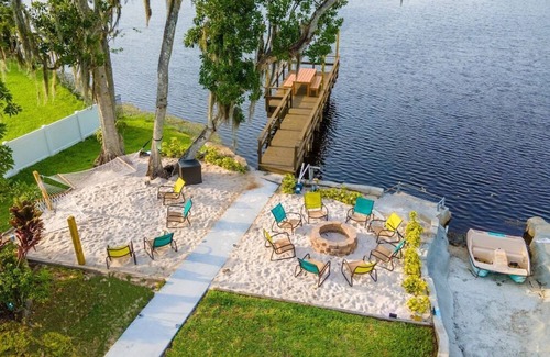 Casselberry House | Enchanting Lakehouse with Pool and Private Movie Theater