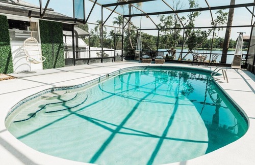 Casselberry House | Enchanting Lakehouse with Pool and Private Movie Theater