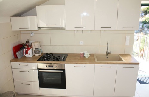 Zavala Apartment | Family-Friendly Stonehouse with Breathtaking Sea Views