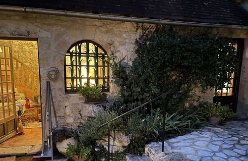 Montignac House | Beautiful, large country home - 30 acres, 6 beds, pool. Montignac Lascaux Cave
