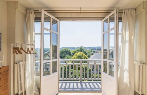 Villers-sur-Mer Villa | Elegant Norman Villa with Garden & Ocean Views Near Deauville