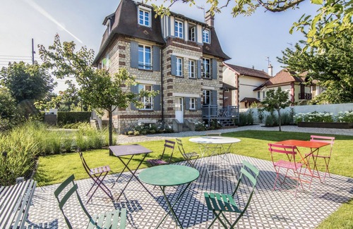 Villers-sur-Mer Villa | Elegant Norman Villa with Garden & Ocean Views Near Deauville