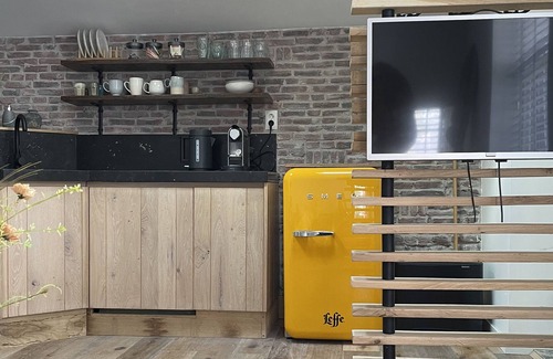 Zandvoort Apartment | Experience the Cozy Fisherhouse with Oceanfront Views