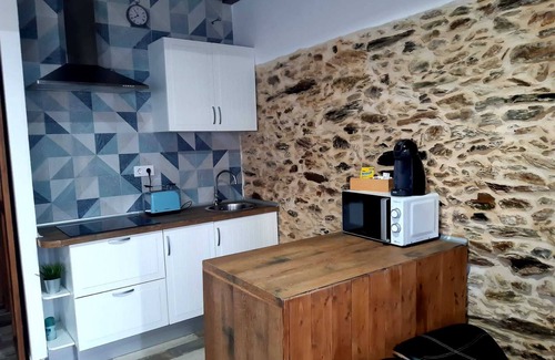 Torrejon El Rubio Apartment | Enchanting Loft Near Monfrague National Park - 10/10 Rating