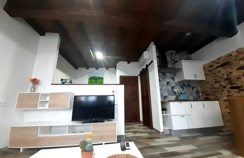 Torrejon El Rubio Apartment | Enchanting Loft Near Monfrague National Park - 10/10 Rating