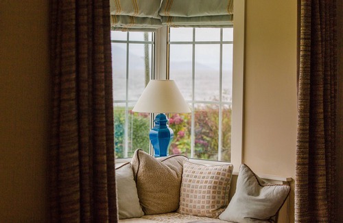 Rothesay Cottage | Idyllic Sea View Hotel with Pool and Beach Access