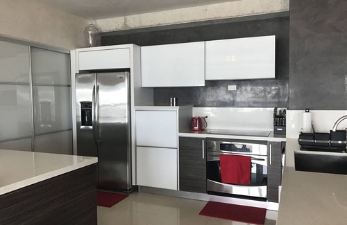 Puerta de Tierra Apartment | Idyllic Loft Steps from Beach in Old San Juan & Condado