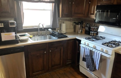 Circleville Cabin | Beautiful Log Cabin Style House