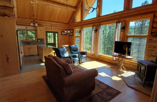 Calder House | Idyllic Log Home Retreat on the St. Joe River, Rated 10/10