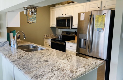 Long Beach Condo | Ocean View Long Beach Condo: Guest Rated 10/10!