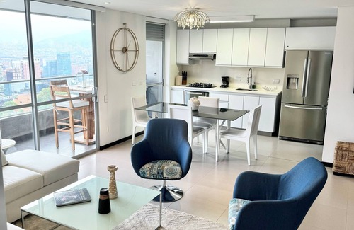 Laureles - Estadio Apartment | Dream Stay in Prime Location with Pool & Spa Amenities