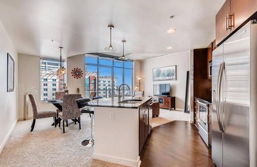 Downtown Denver Condo | Stunning Condo with Amazing Views & Top Amenities in Denver