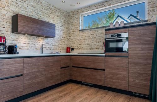 De Koog Villa | Elegant Villa Retreat in Den Burg - Pet & Child Friendly