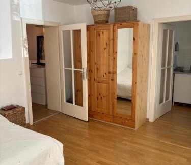 Neuschwabing Apartment | Elegant Flat in a Family-Friendly Neighborhood