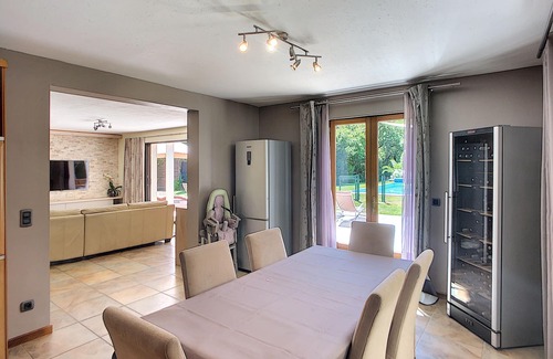 Saint-Paul-en-Foret Villa | Modern Villa Retreat with Heated Pool & Scenic Garden