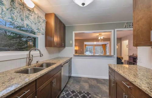 White Cloud Cottage | Exceptional Michigan River Home with Family-Friendly Amenities