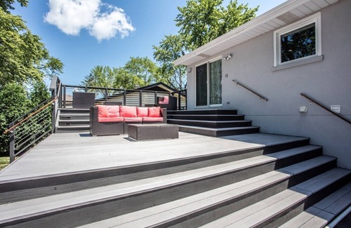 Elk Grove Village House | Modern 4 Bedroom Retreat with Pool and Spa Amenities
