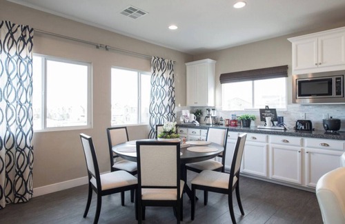 Spring Valley House | Ideal Model Home in the Heart of Las Vegas - Pet Friendly!