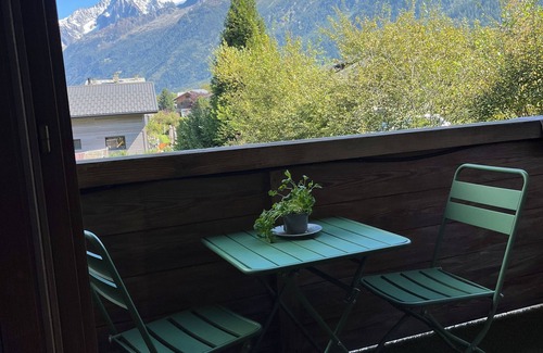 Les Houches Apartment | Modern 3-Bed Chalet Apartment with Ocean View & Balcony