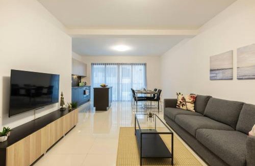Ta' Xbiex Apartment | Modern Central 2BR Apartment - Rated 9.2/10 for Families