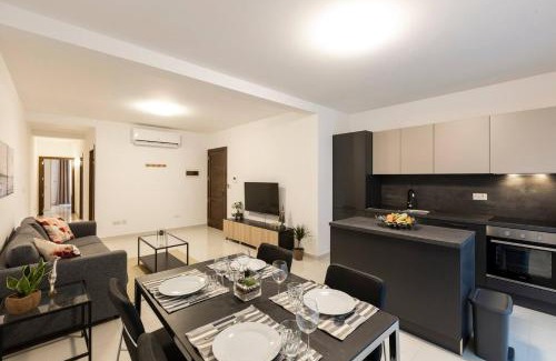 Ta' Xbiex Apartment | Modern Central 2BR Apartment - Rated 9.2/10 for Families
