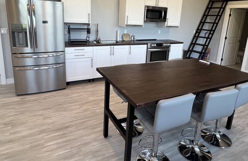 Crawfordsville Apartment | Beautiful Modern Country Get Away Minutes Away From The City