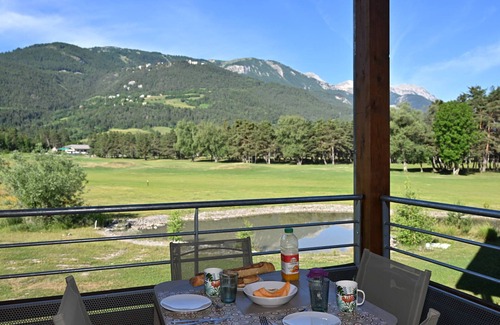 Pra Loup Apartment | Cozy 2-Bedroom Apartment in Barcelonnette for Families