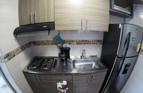Kennedy Apartment | Modern Apartment Near Airport with Wi-Fi & Child-Friendly Space