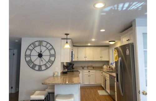 Camp Ellis House | Modern Beachfront Cottage with Spa and Ocean View