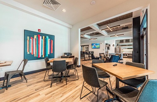 Northeast Colorado Springs Apartment | Modern Mountain View 1 Bedroom with Pool & Hot Tub Access