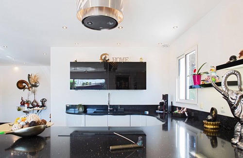Sollies Pont Villa | Modern Villa with Pool & Exotic Garden in Sollies-Pont