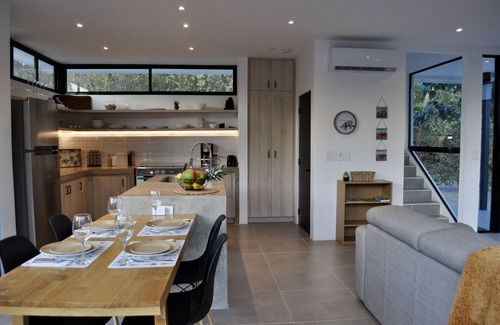 Matapalo Villa | Modern Villa with Ocean View, Steps from the Beach